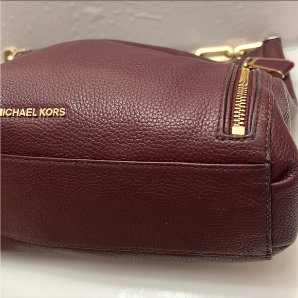 Michael Kors Matilda Hobo Shoulder Bag - Picture 4 of 12
